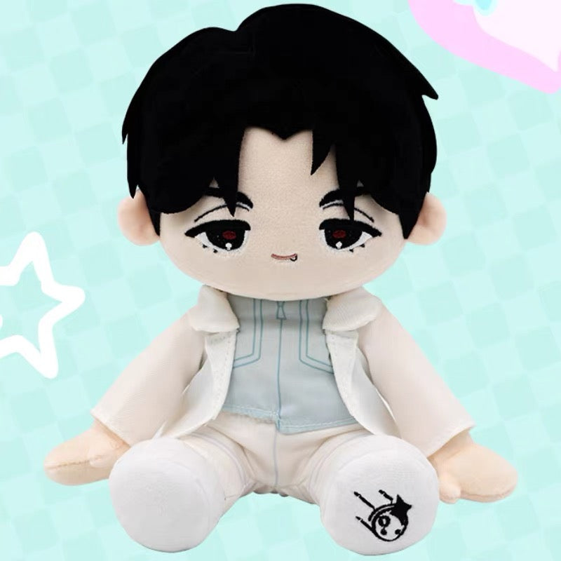 Alien Stage 20cm Seated - Plush Doll